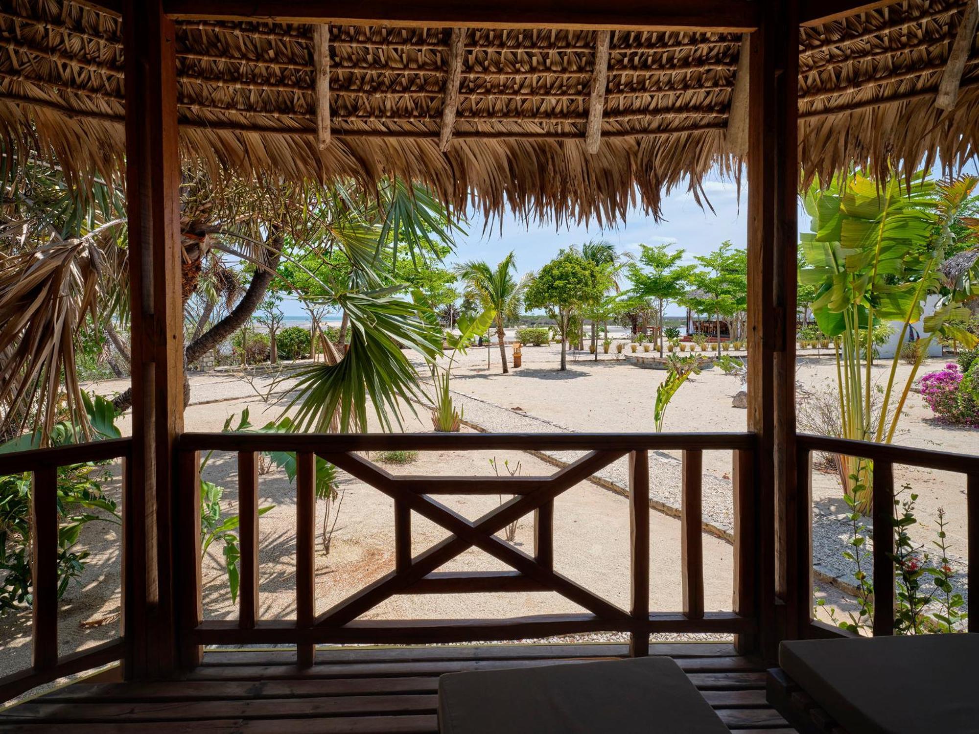 Antsanitia Resort Mahajanga Exterior foto