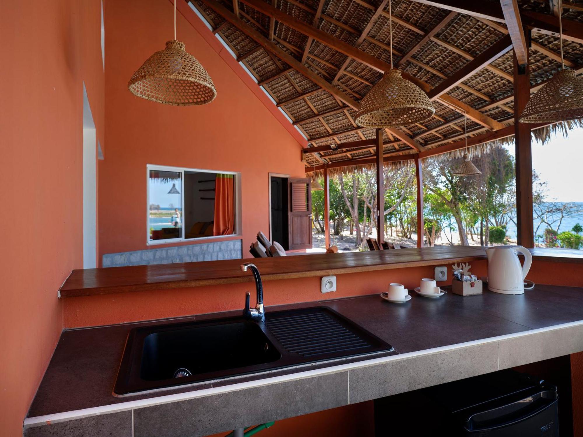 Antsanitia Resort Mahajanga Exterior foto