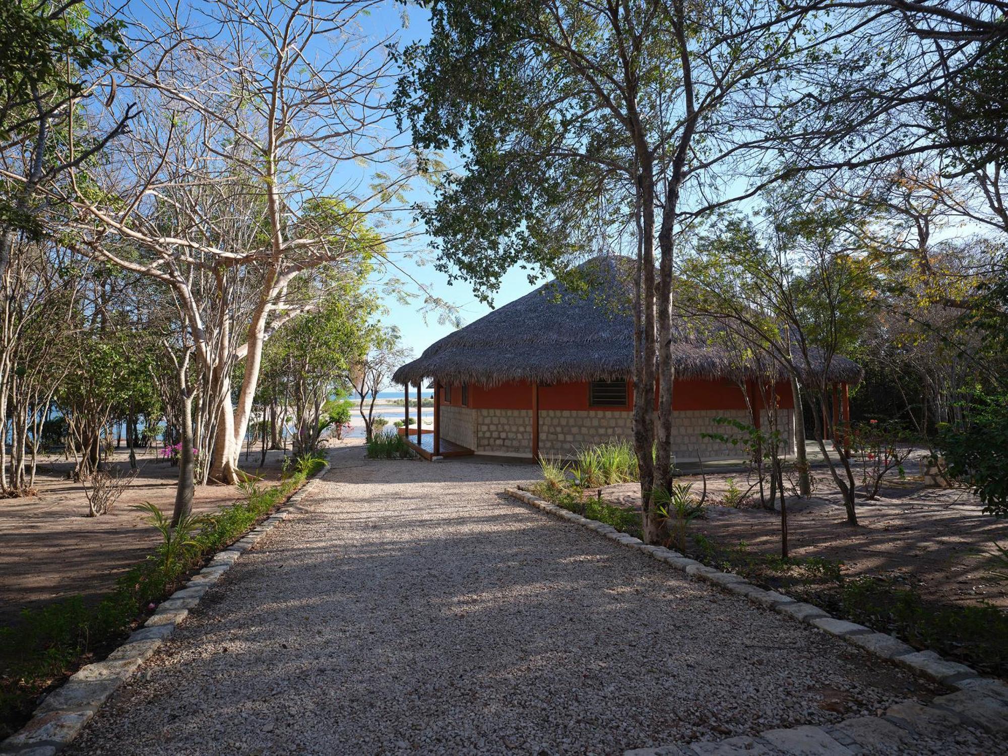 Antsanitia Resort Mahajanga Exterior foto