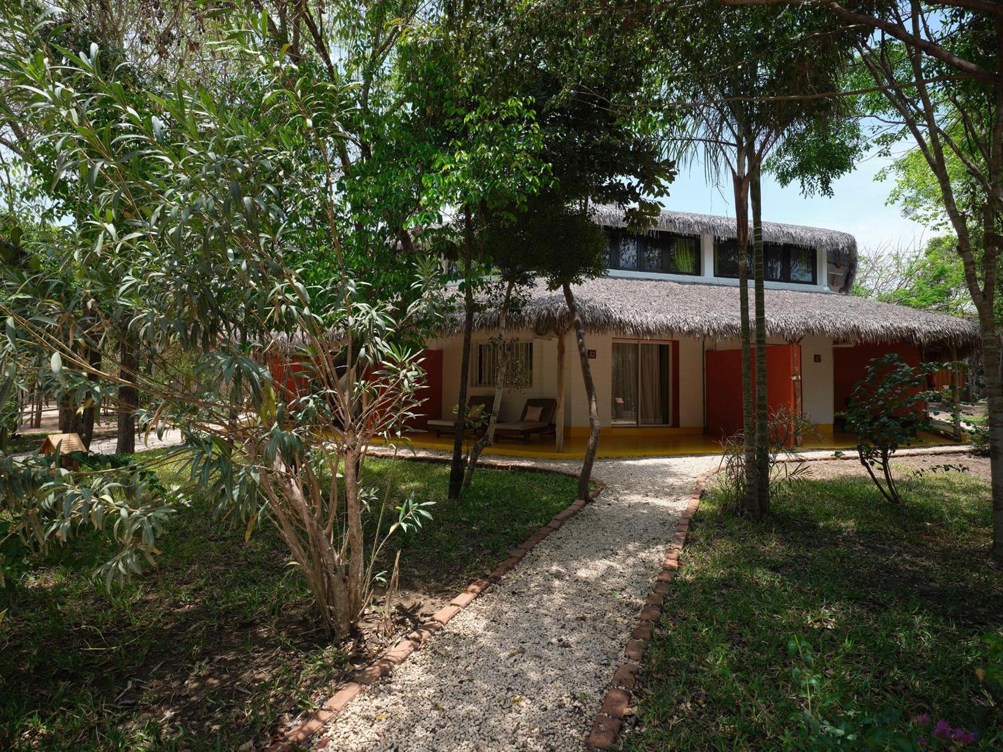 Antsanitia Resort Mahajanga Exterior foto