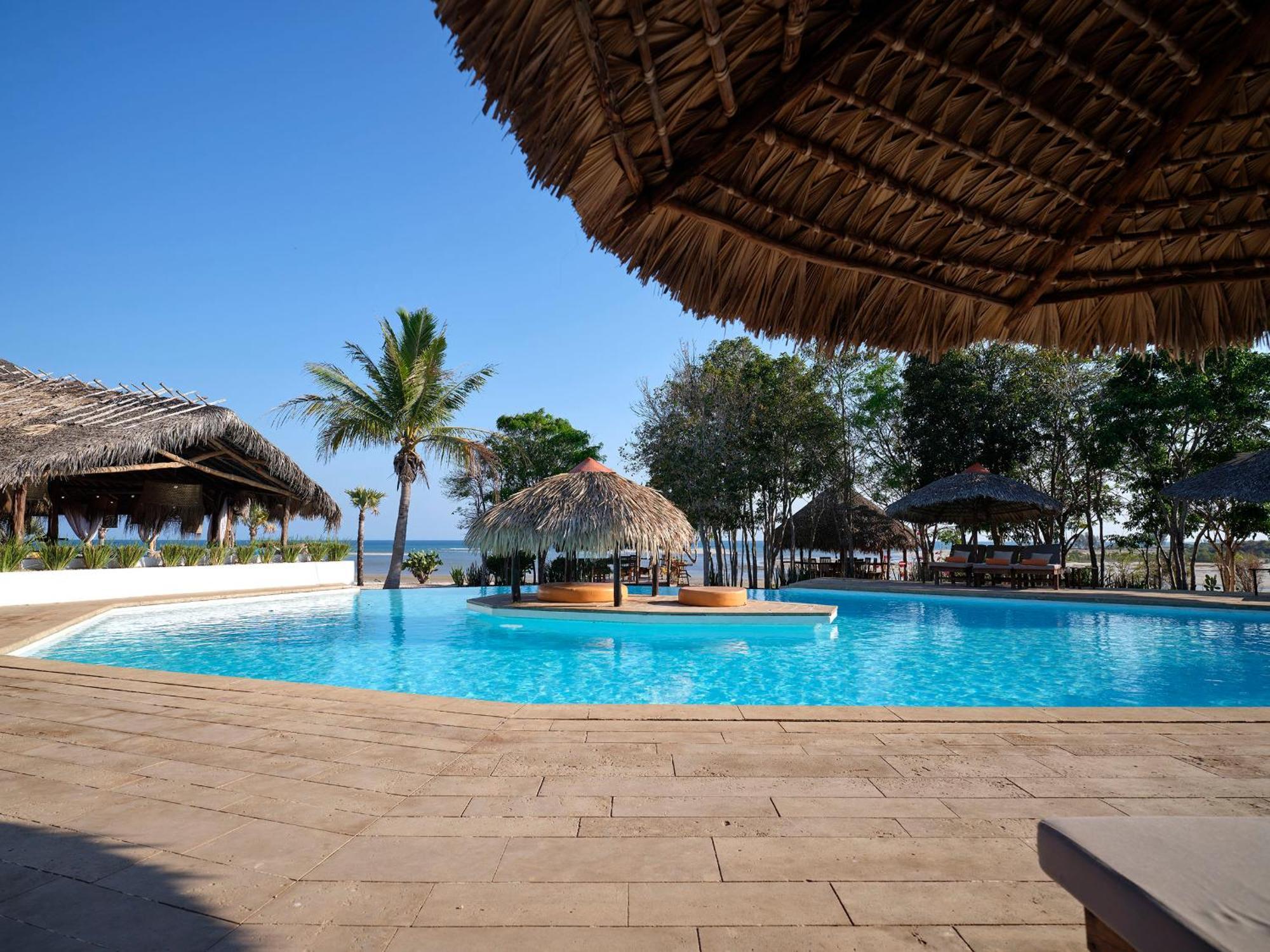 Antsanitia Resort Mahajanga Exterior foto