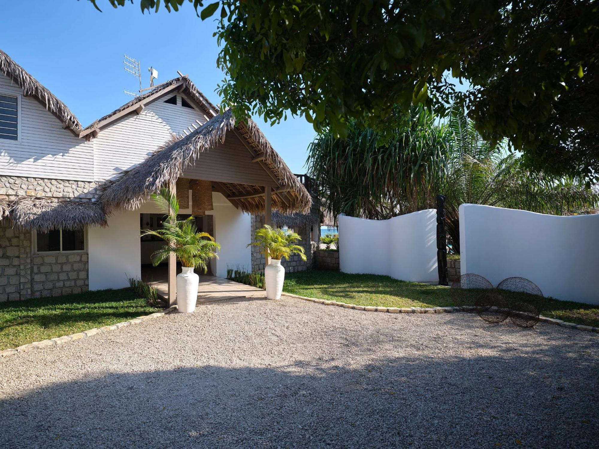Antsanitia Resort Mahajanga Exterior foto